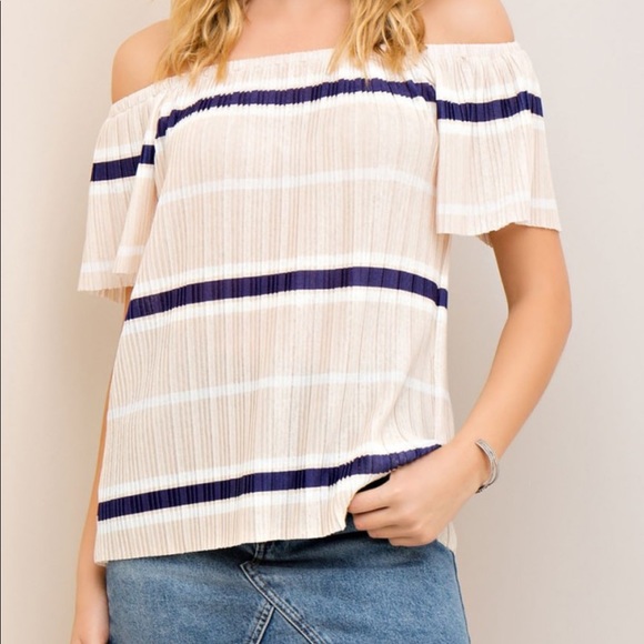 Tops - BNWT Off Shoulder striped top